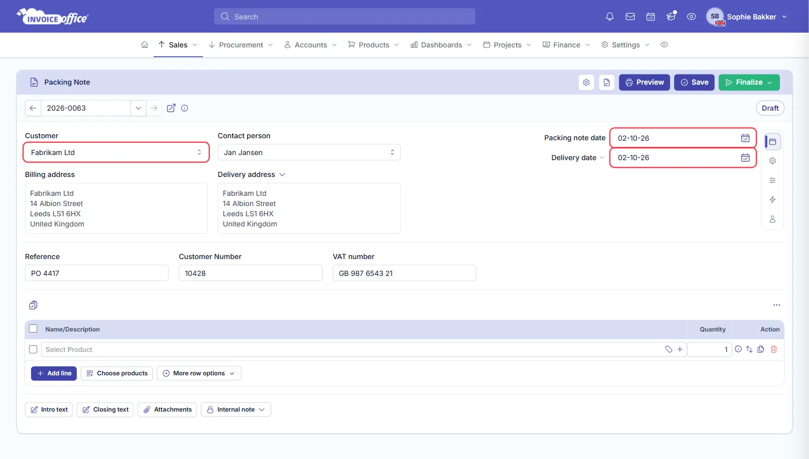 An Invoice Office packing note with the basics filled in: customer Fabrikam Ltd, contact person Jan Jansen, billing and delivery addresses in Leeds, customer number 10428 and VAT number, with the packing note date and delivery date outlined in red