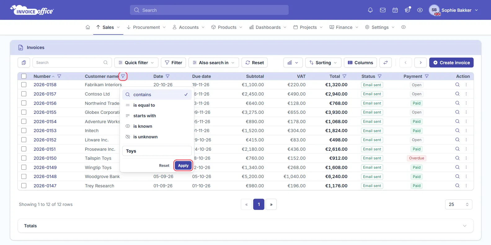 The column filter on the Customer name heading of the Invoice Office invoices list, open with contains selected and Toys typed in; the Customer name funnel and the Apply button are outlined in red