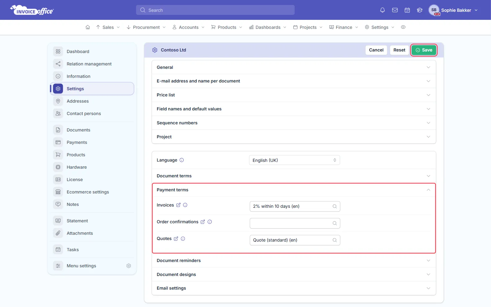The same customer settings with the Payment terms section open and Invoices set to 2% within 10 days (en); the section and the Save button are outlined in red